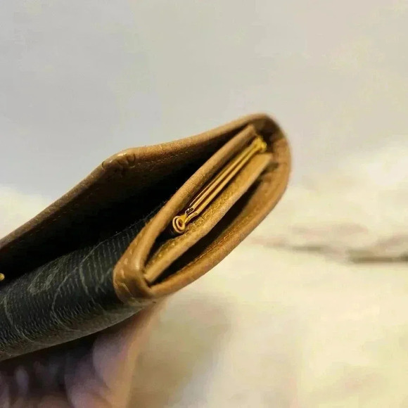 Dior honeycomb pattern Wallet - Picture 8 of 14